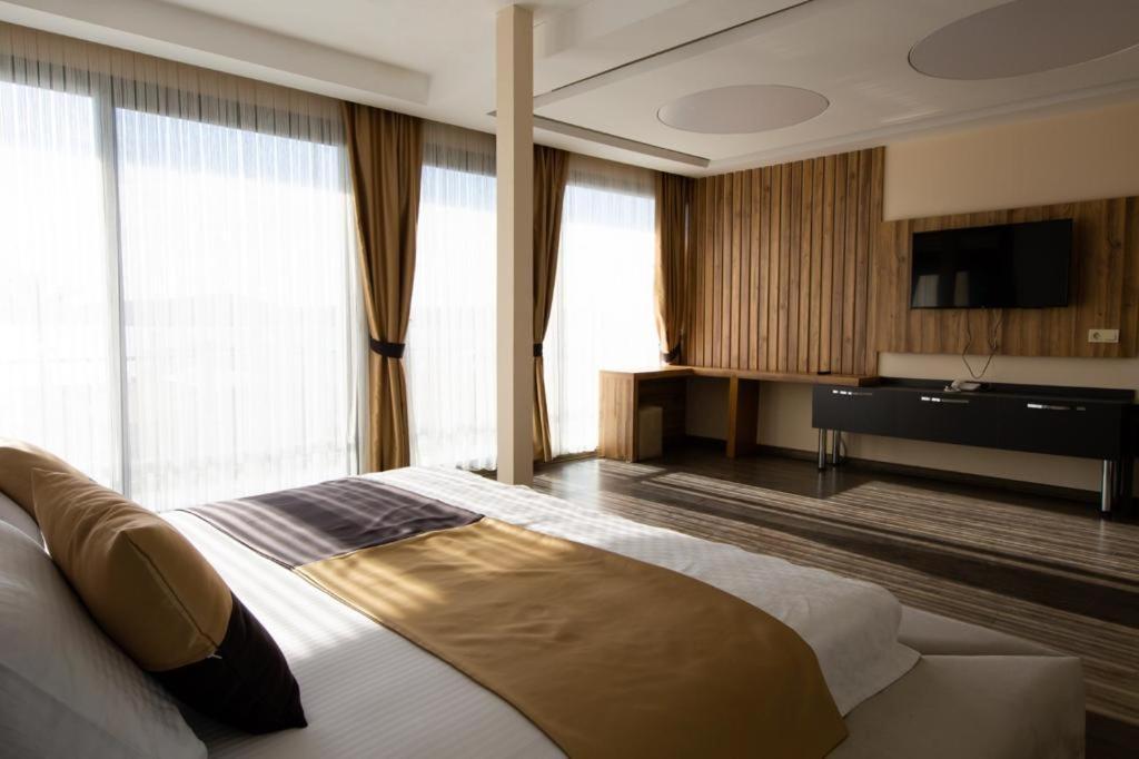 Carpe Diem Hotel Ayvalik Ngoại thất bức ảnh